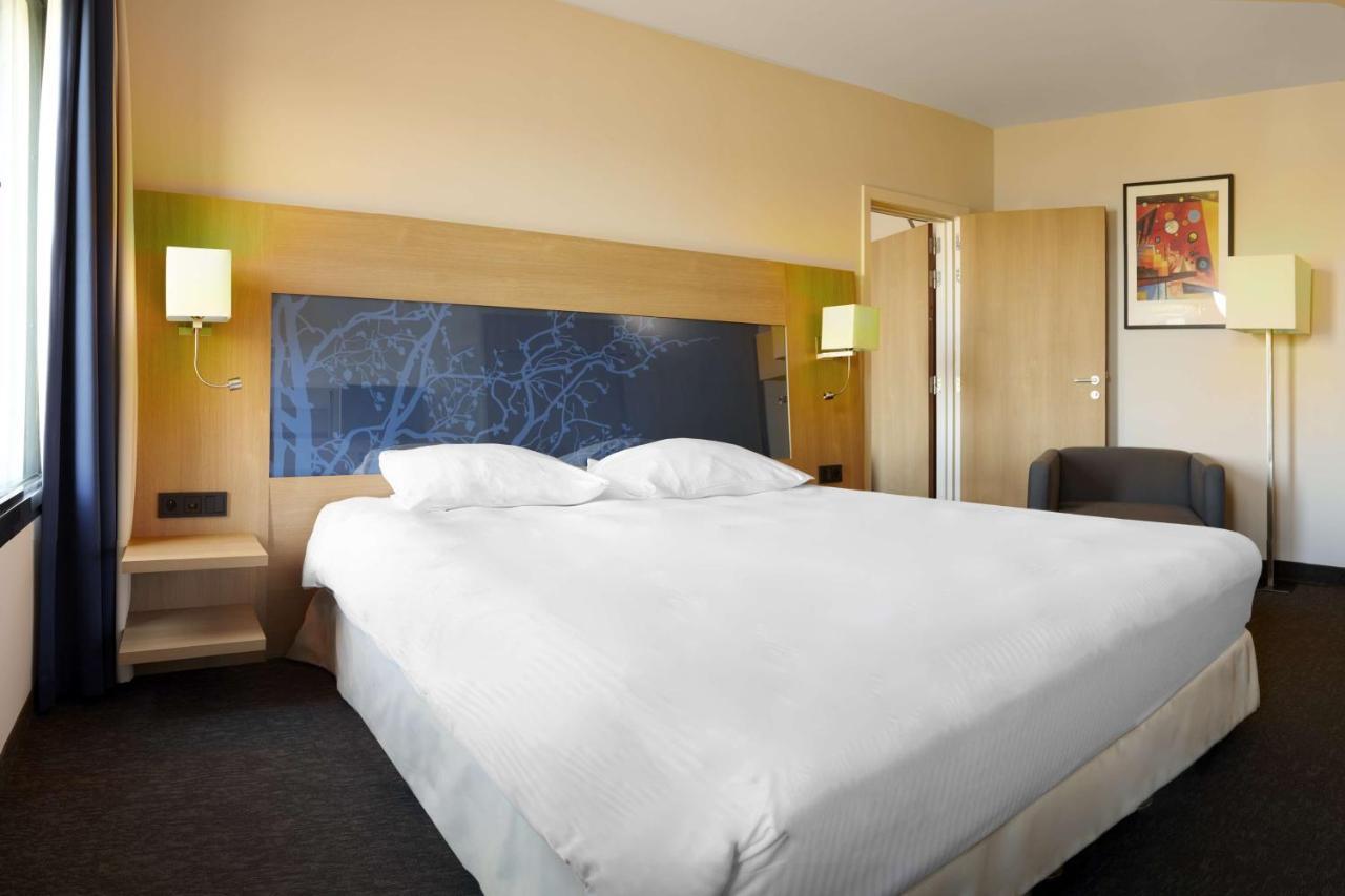 Superior Room,1447911997:JPEG